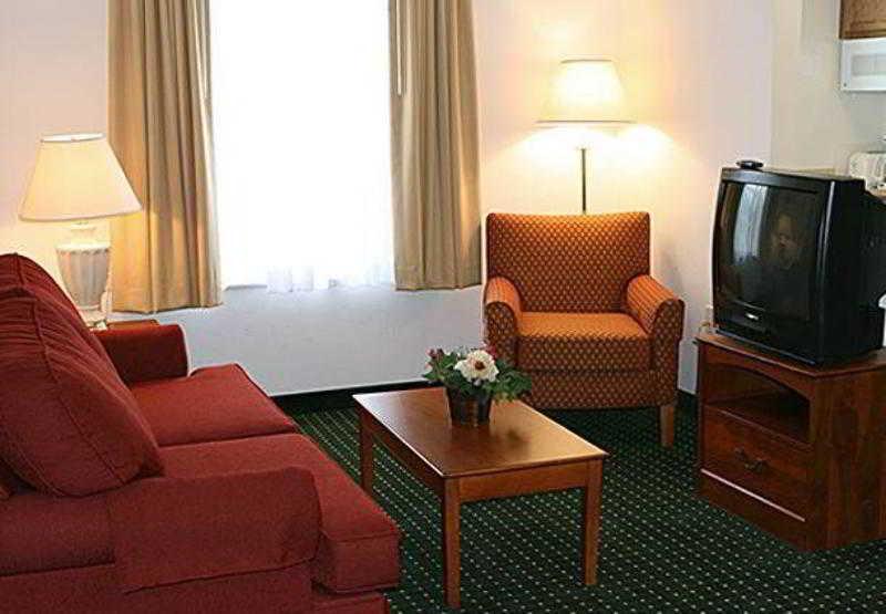 ทาวน์เพลซ สวีท ซอลท์เลคซีตี้ เลย์ตัน Hotel ภายนอก รูปภาพ
